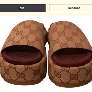 Gucci slides size 5 (35)